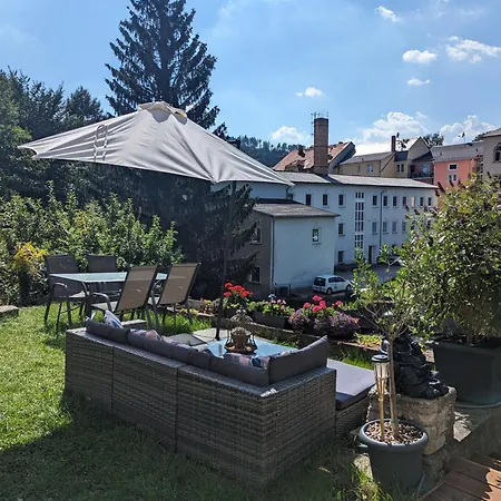 Familienwohnung Für 3 Mit Sauna, Pool&terrasse - Famzi Sebnitz