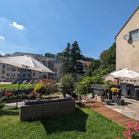 Familienwohnung Für 3 Mit Sauna, Pool&terrasse - Famzi *