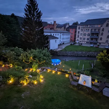 Familienwohnung Für 3 Mit Sauna, Pool&terrasse - Famzi Ferienhaus *