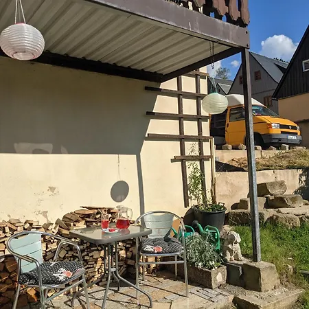 Ferienhaus Familienwohnung Für 3 Mit Sauna, Pool&terrasse - Famzi *