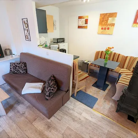 Familienwohnung Für 3 Mit Sauna, Pool&terrasse - Famzi Sebnitz