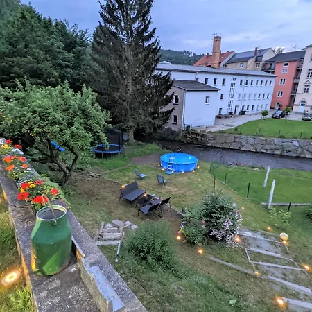 Familienwohnung Für 3 Mit Sauna, Pool&terrasse - Famzi Ferienhaus *