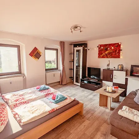 Familienwohnung Für 3 Mit Sauna, Pool&terrasse - Famzi