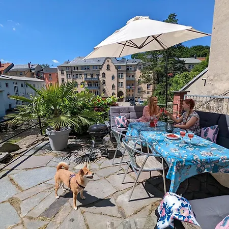 Famzi - Urlaubsmagie - Familienwohnung Mit Gemeinschaftsgarten, -sauna & -pool Semesterbostad *