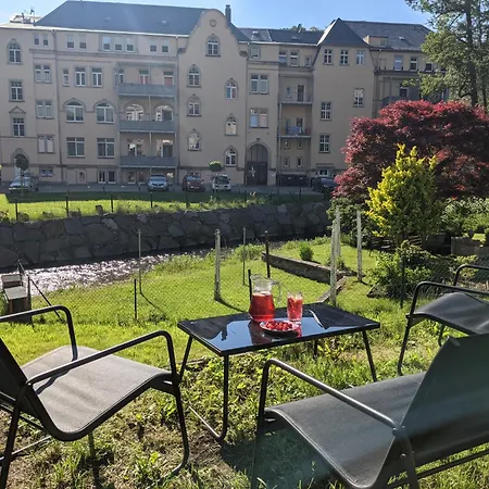 Familienwohnung Für 3 Mit Sauna, Pool&terrasse - Famzi Ferienhaus *