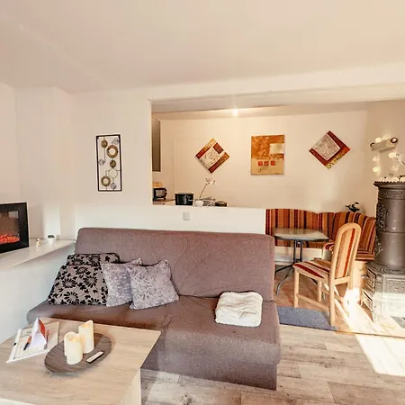 Familienwohnung Für 3 Mit Sauna, Pool&terrasse - Famzi