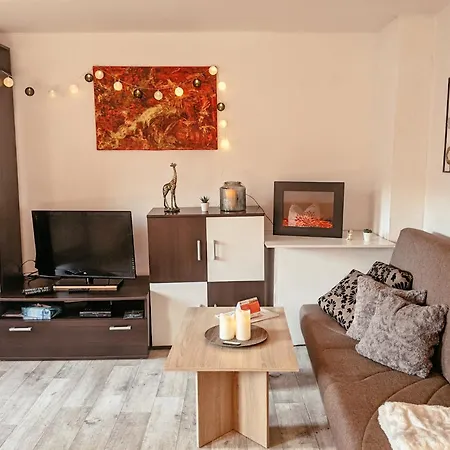 Famzi - Urlaubsmagie - Familienwohnung Mit Gemeinschaftsgarten, -sauna & -pool Semesterbostad Sebnitz