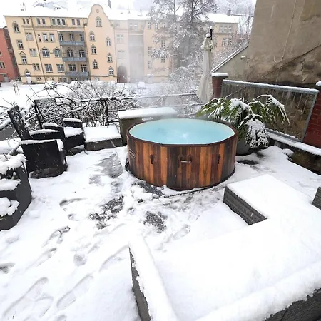 Ferienhaus Familienwohnung Für 3 Mit Sauna, Pool&terrasse - Famzi Sebnitz
