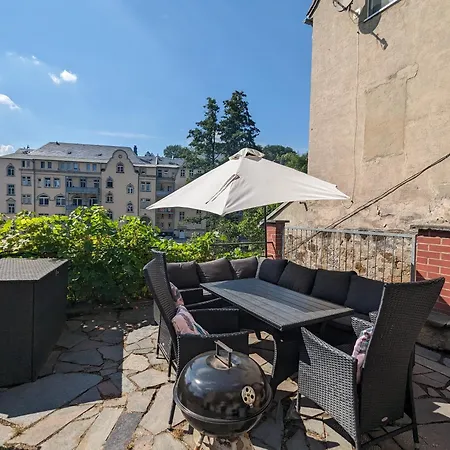 Famzi - Urlaubsmagie - Familienwohnung Mit Gemeinschaftsgarten, -sauna & -pool * Sebnitz